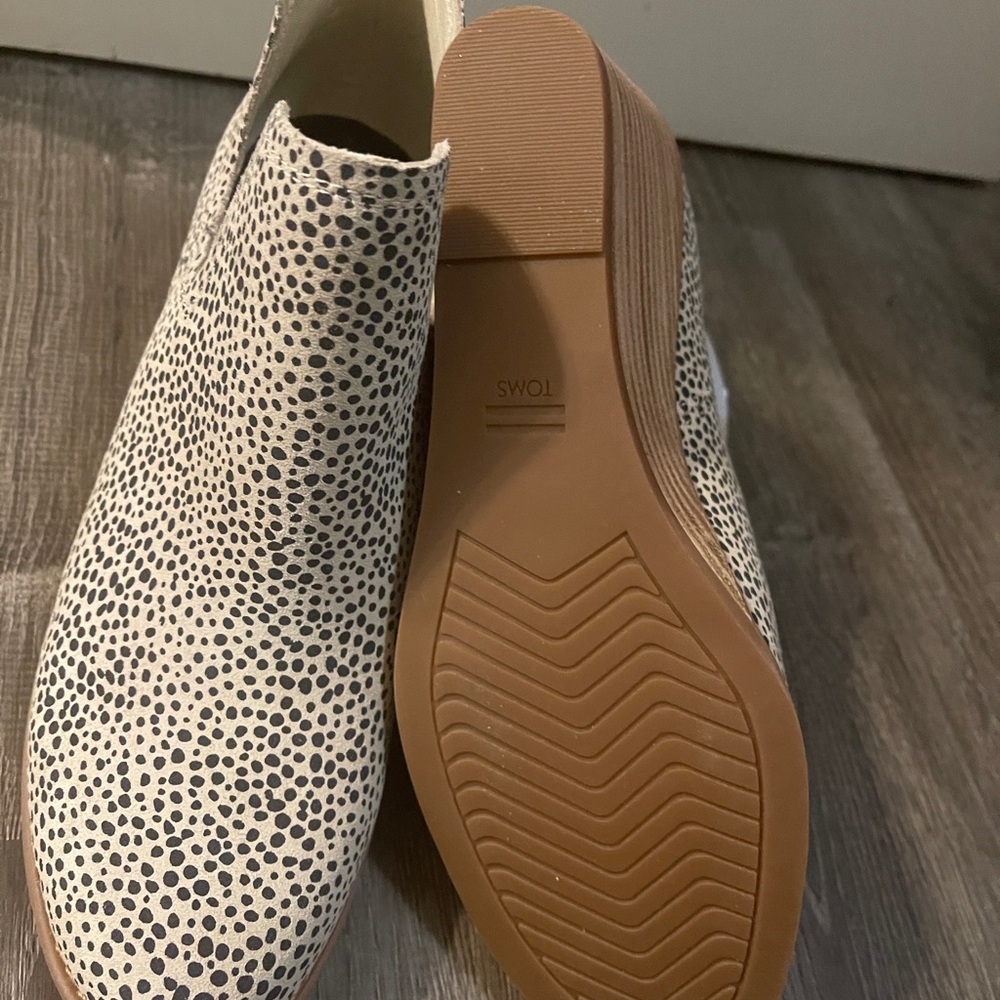 Toms booties